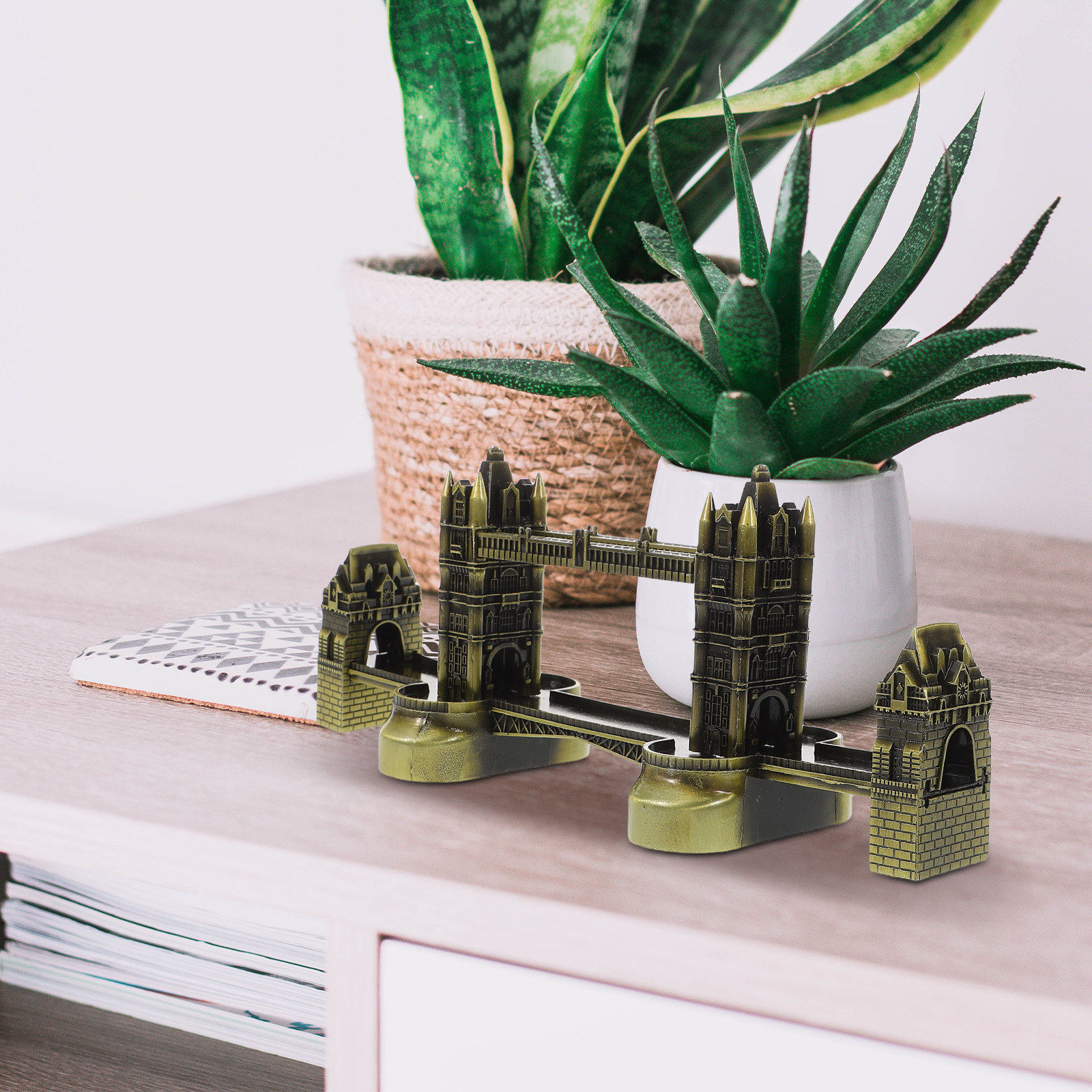 London Tower Bridge Metal Scul - Home Office Of London avis et prix